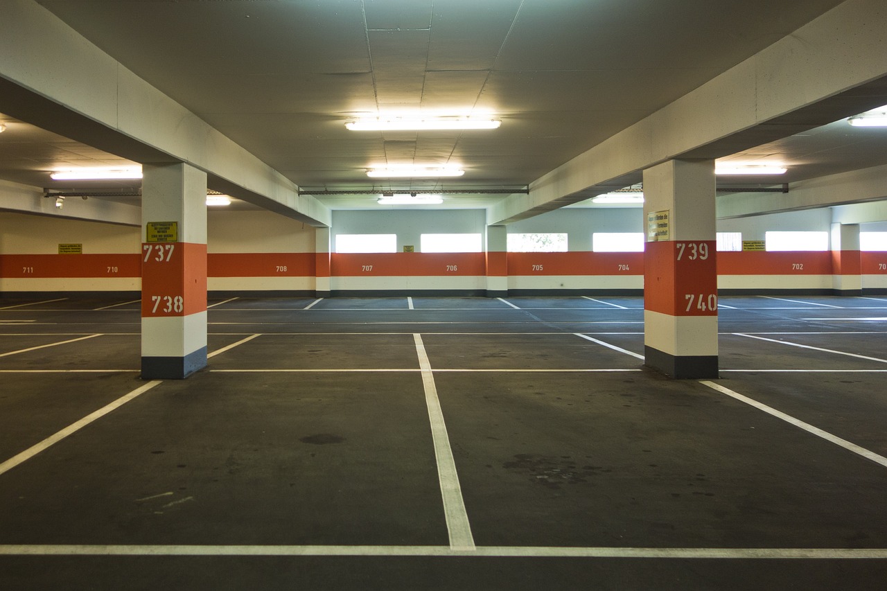 Projekt organizacji ruchu dla parkingu – najważniejsze zasady